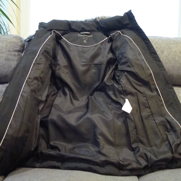 Nautica Puffer Jacket Women S Black Faux Fur Trim Hooded RN 94468 BARLEY USED! - Picture 3 of 12